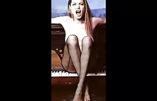 video porn Sexy nylon amateur puts her hand on her pussy