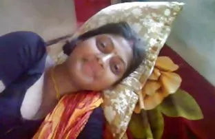 video porn Kinky Bi sluts share cock